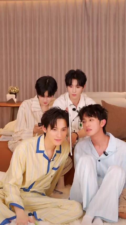 李沛恩讲话不清江衡秒懂主动翻译