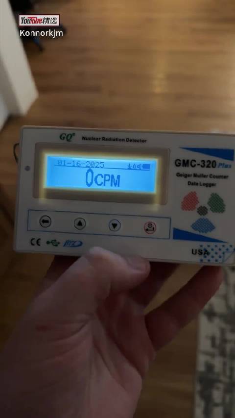 在切尔诺贝利领养了只小猫，可是家里有个盒子一直在响