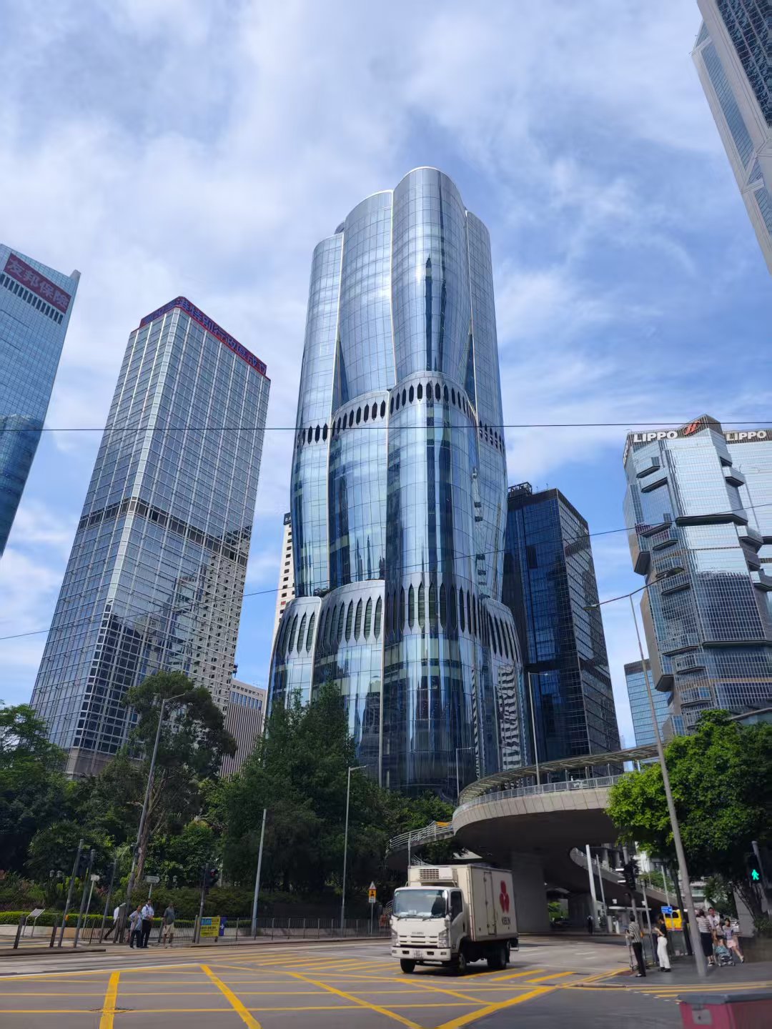 图:中环The Henderson商业大厦 界面新闻记者邹文榕拍摄