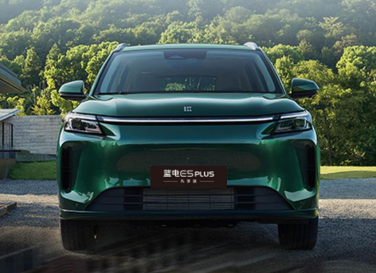 10万级唯一纯电续航165km的7座插混SUV，还是赛力斯出品！