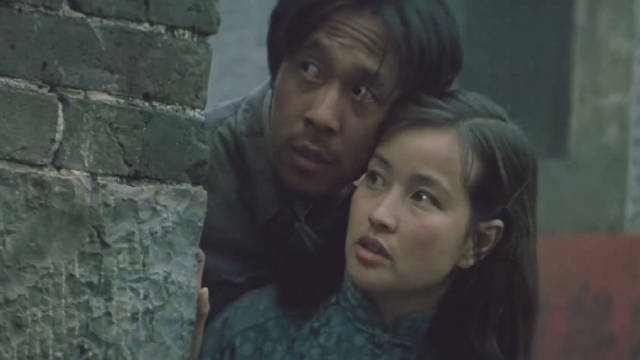 刘晓庆姜文《芙蓉镇》定情作，中国电影殿堂级生命史诗