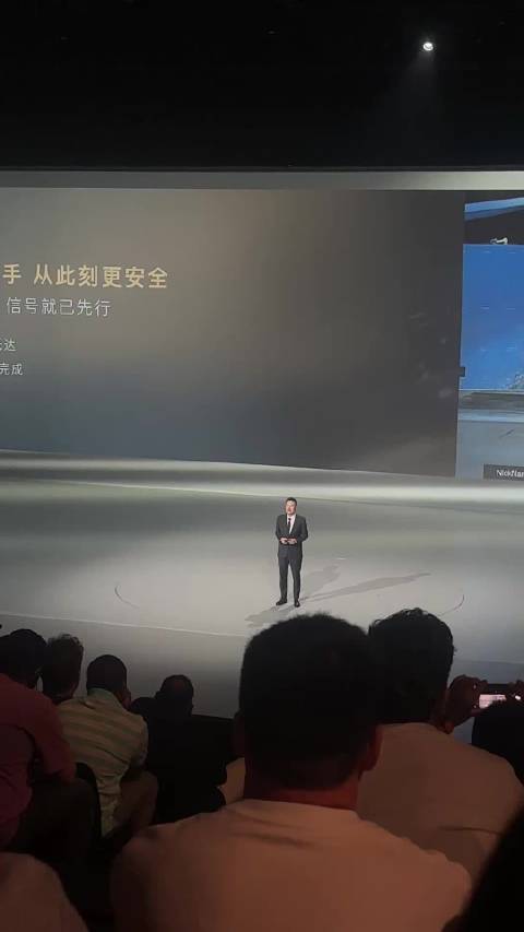 沃尔沃也装隐藏式门把手了