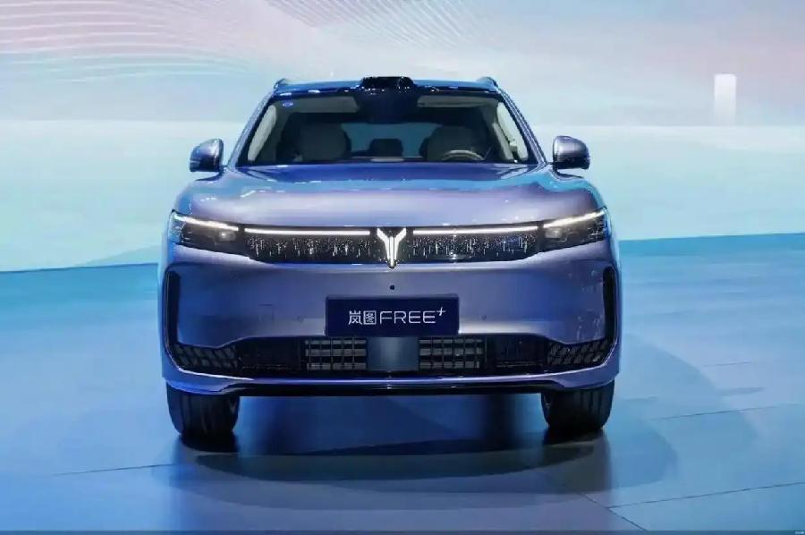 强势跻身20-30万级混动SUV销量前列，岚图FREE+市场表现超预期