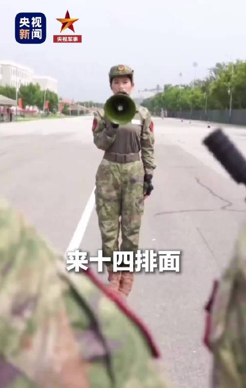 女民兵受阅队员训练全力以赴休息可爱灵动