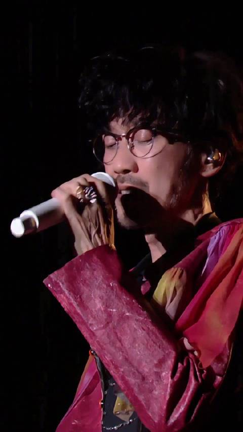 周传雄《黄昏》前奏响起，瞬间带回二十年前夏日