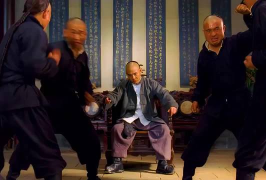 这部电影李连杰把前期的戾气和后期的大师风范演的淋漓尽致