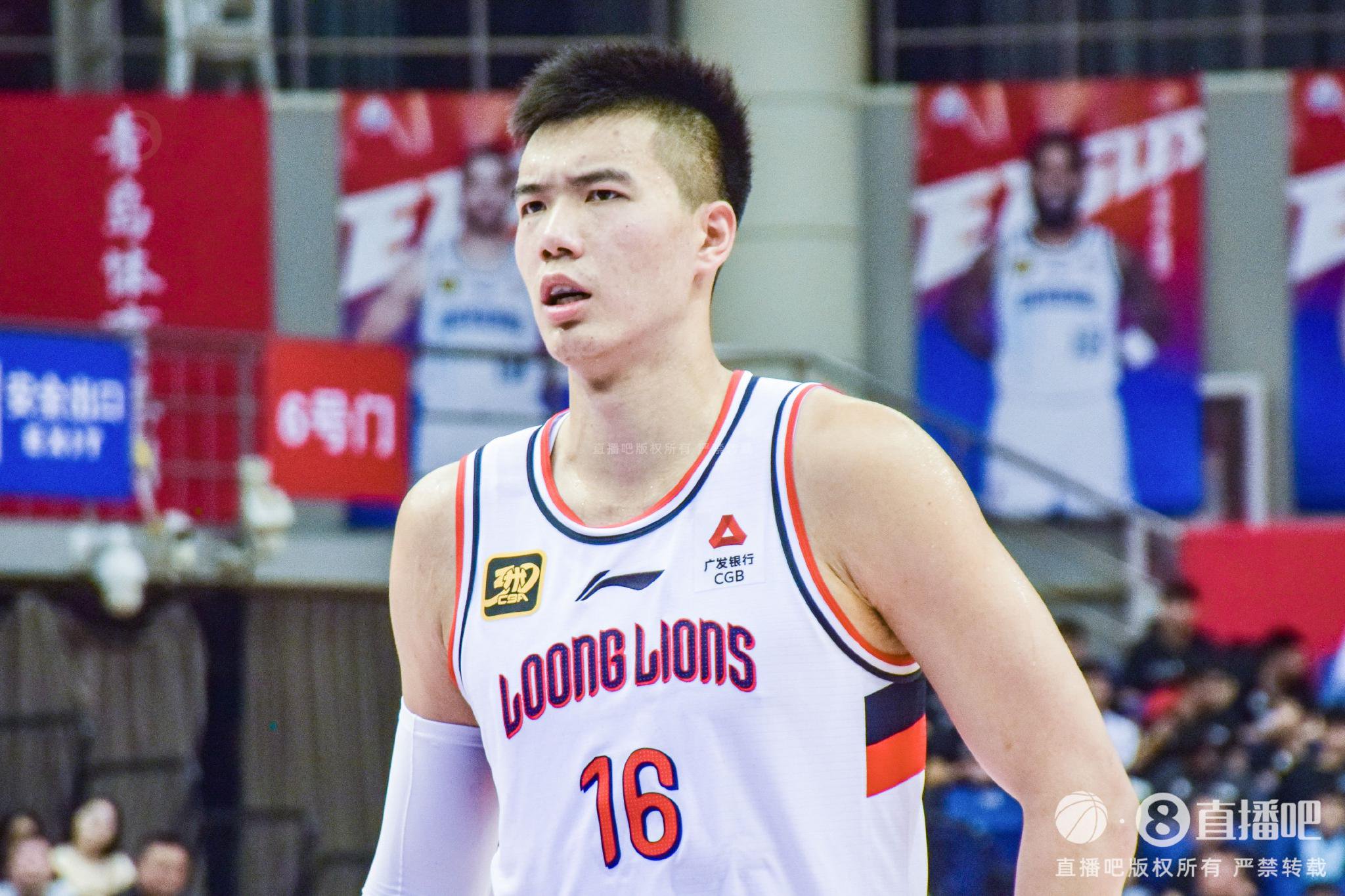 富裕！萨林杰焦泊乔任骏飞领衔广东男篮新赛季阵容