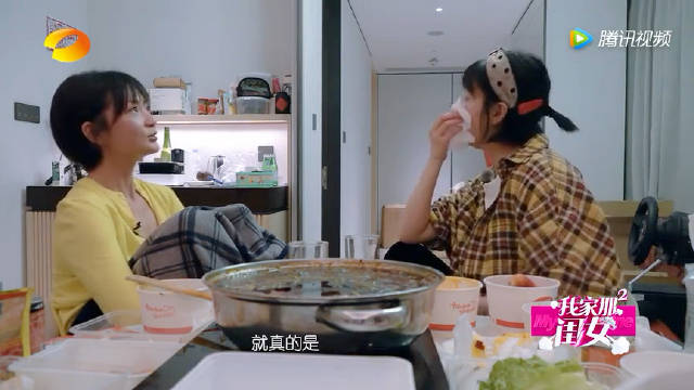 阚清子谈感情落泪，坦言渴望婚姻生活