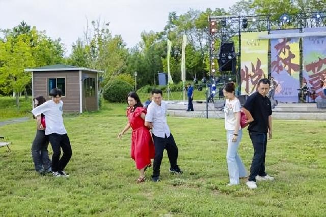 中国化学重机公司第三届“爱在化学 一‘建’倾心”七夕联谊活动现场(贾凤楠 供图)