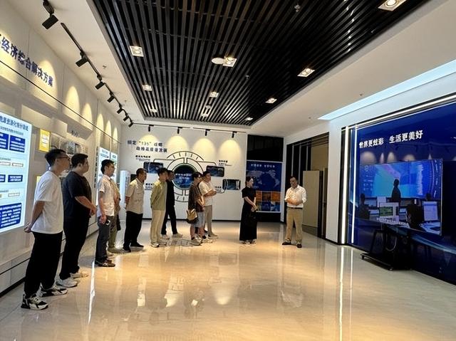 中国化学重机公司第三届“爱在化学 一‘建’倾心”七夕联谊活动现场(贾凤楠 供图)