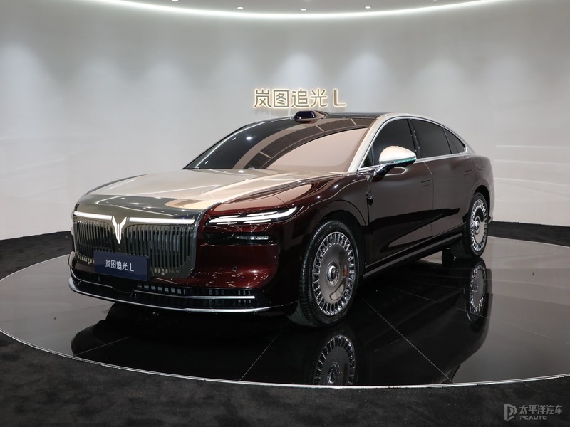 2025成都车展：岚图追光L首发亮相 轴距3010mm