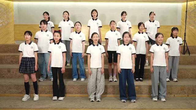 周深童声版《归来》唱响英灵铮铮誓言