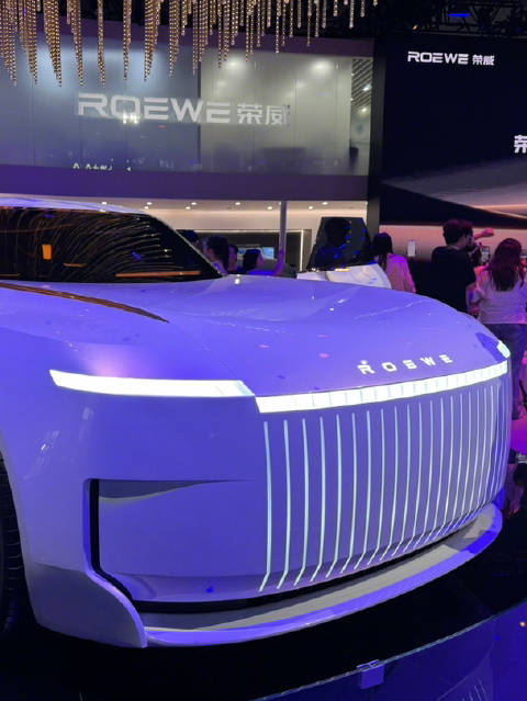 概念车负责人挺好当的，反正不考虑量产，放开玩 你认为对开门会普及吗？