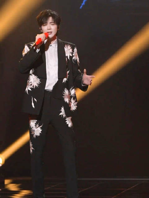 《热辣滚烫》 @摩登兄弟刘宇宁 ，刘宇宁