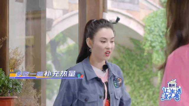 张柏芝绝对是被歌手耽误的综艺大咖！现场挑逗陈小纭，坏的可爱！