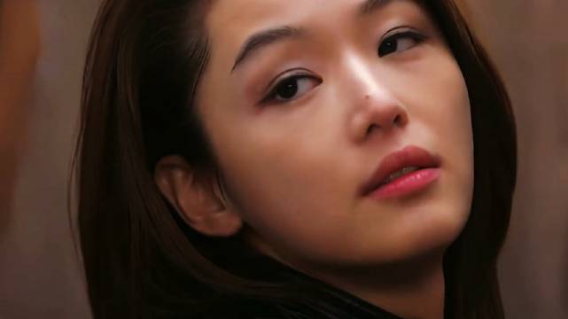 全智贤《来自星星的你》造型超前，多年后仍引领时尚