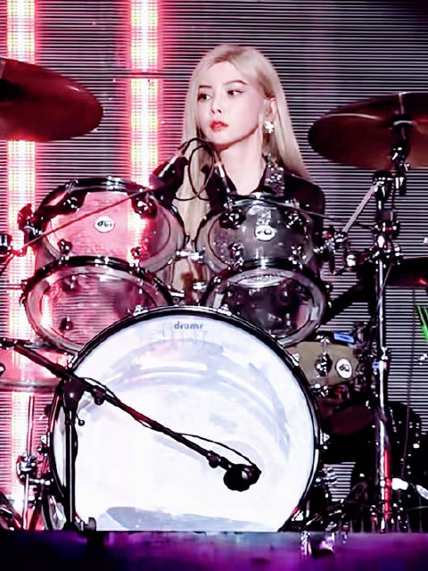 于文文拾光巡回演唱会南京站架子鼓Solo