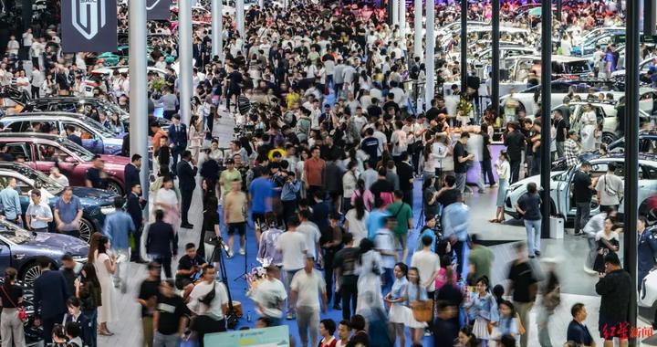 人人人人……成都国际车展“热”力全开！