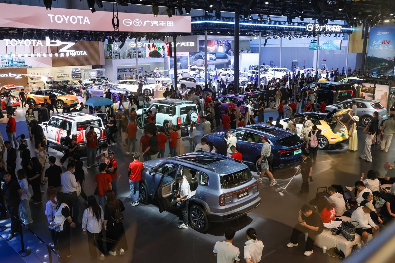 Hi4 与全家共赴热爱！哈弗携新阵容登陆成都车展