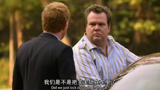 摩登家庭片段引热议，莉莉被锁车内剧情搞笑
