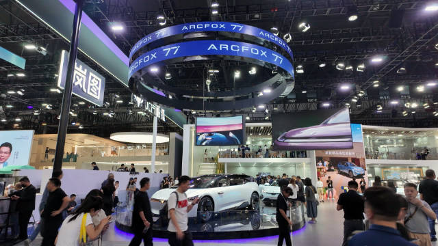 视频：北汽极狐携阿尔法S6亮相成都车展，搭载华为ADS 3.3与3颗激光雷达