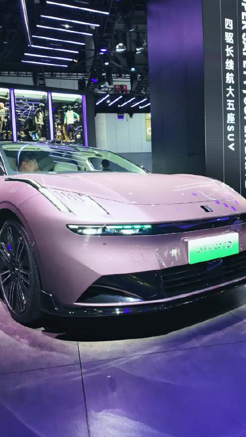 领克10 EMP上市，20万级插混轿车新选择