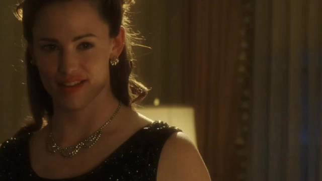 《猫鼠游戏》女演员野性美吸睛，小李子青春期易被吸引