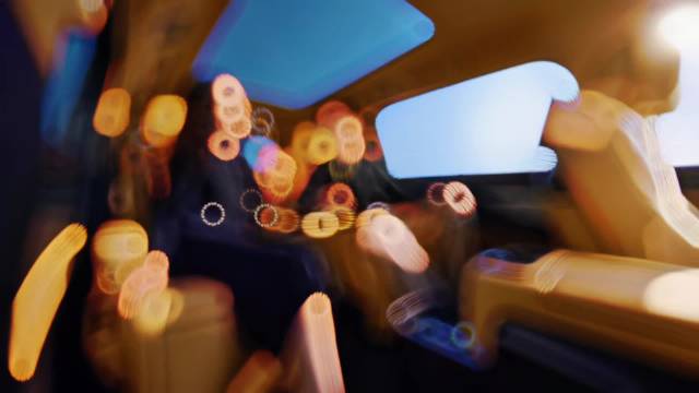 成都车展某品牌四款MPV亮相，双色车身五涂两烤工艺吸睛