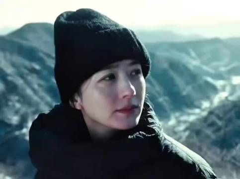 花千骨的成绩大家有目共睹，真的好棒，期待一下赵丽颖待播剧造城者吧