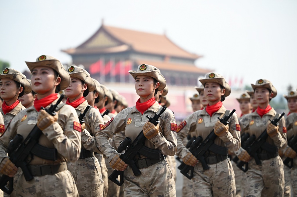 第1现场·九三阅兵⑯｜民兵方队：阅兵场上的“花木兰”