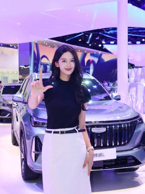 成都车展博越L亮相，7月销量15367辆领跑燃油SUV