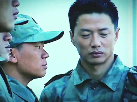 笑晕了哈哈哈哈，非勾引人家说话，一说话又扣五分 ◎ 士兵突击