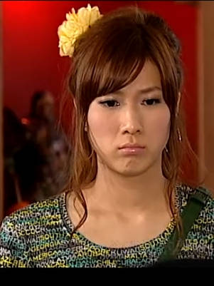 女子抱头意外定住他人，《囧探查过界》众星出演