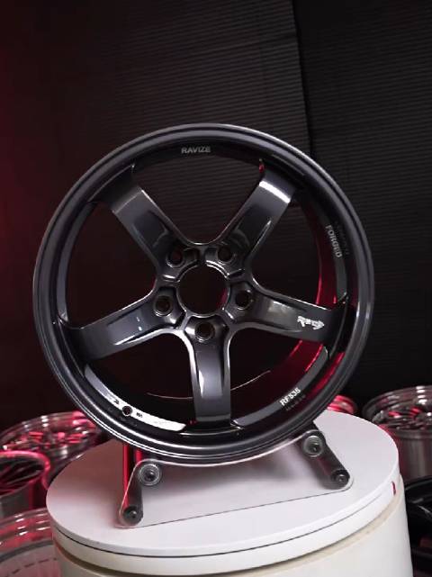 视频：保时捷718赛车的新轮圈，下周@CEC中国汽车耐力锦标赛 平潭站 穿新鞋