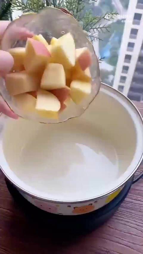 转给咱家人！超简单煮苹果水养脾胃