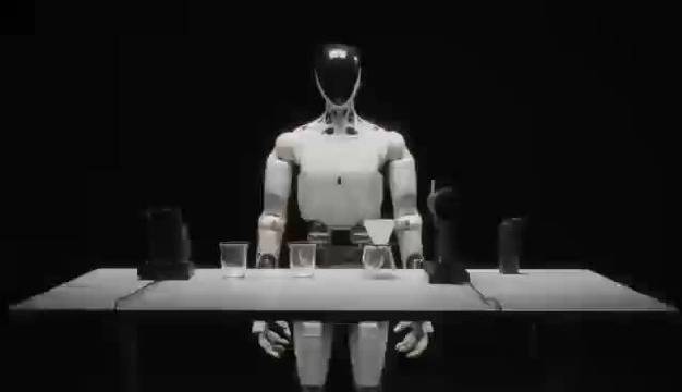 小鹏机器人IRON慕尼黑车展首秀冲咖啡，2026年量产