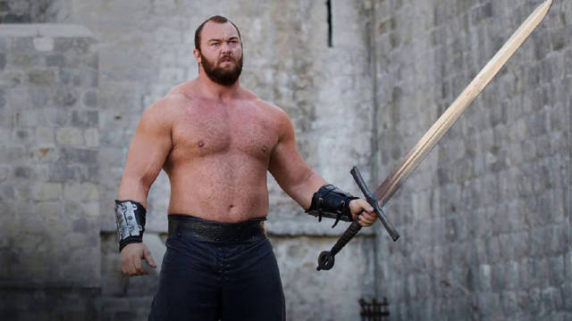 魔山扮演者比昂森以510公斤再破硬拉世界纪录