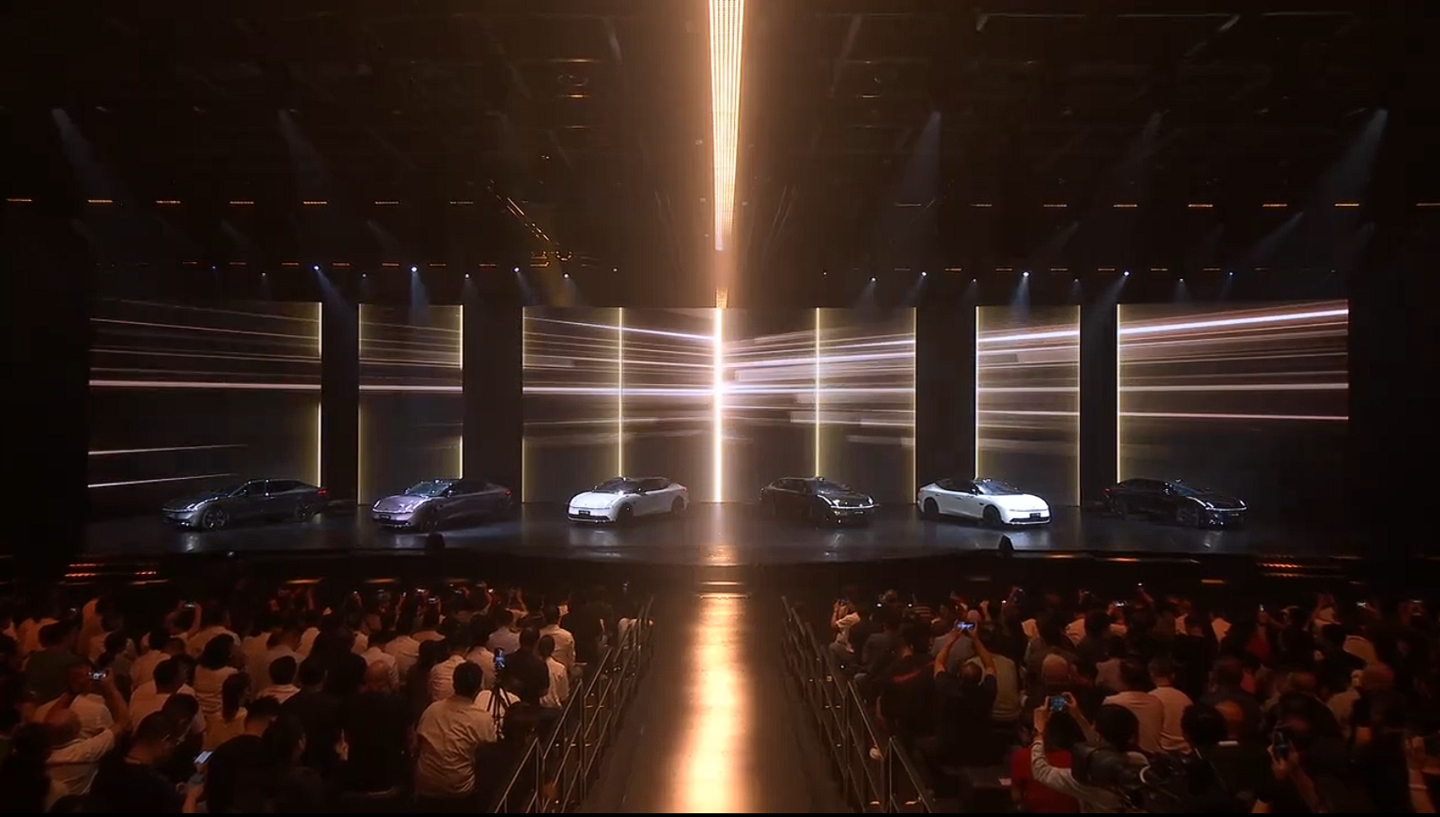 领克10 EM-P智能电混轿车上市：17.38万-21.18万元，限时再减1万