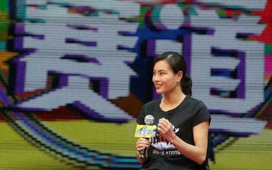 奥运冠军吴敏霞解锁新身份：上海一学校当副校长