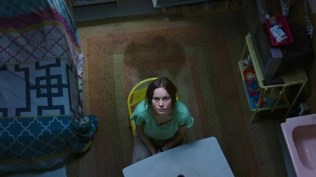 自由不是离开《房间》，是学会不被回忆困住！