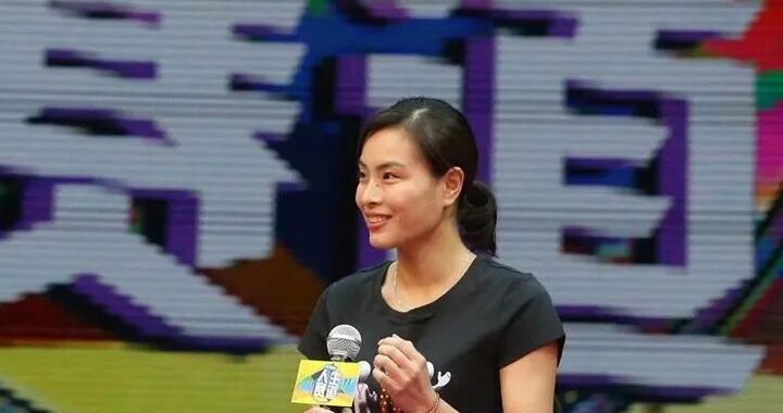 奥运冠军吴敏霞解锁新身份，在上海一学校当副校长