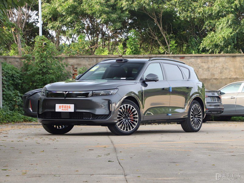 华系中大型SUV销冠！岚图FREE+8月销量5239台