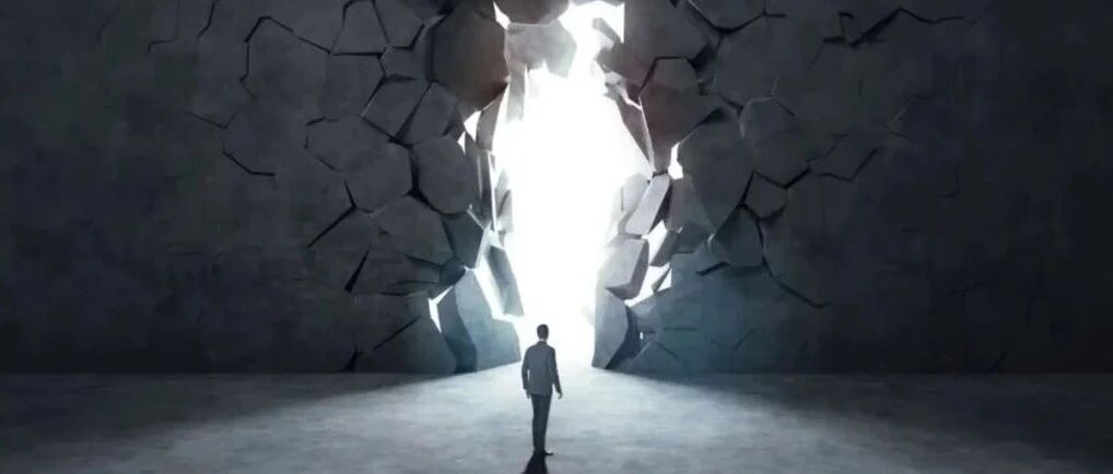 “东不入皖”破局：安徽光瓶酒终端战，头部品牌动销火爆，模仿品多积灰下架