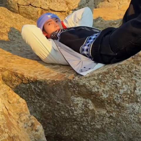 于适杂志访谈展现炽热灵魂，从骑射到领队诠释纯粹热爱