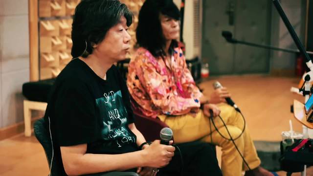 浓浓的文艺气质@边黑 @老狼 @Joyside乐队 为周五演出《电影》排练花絮