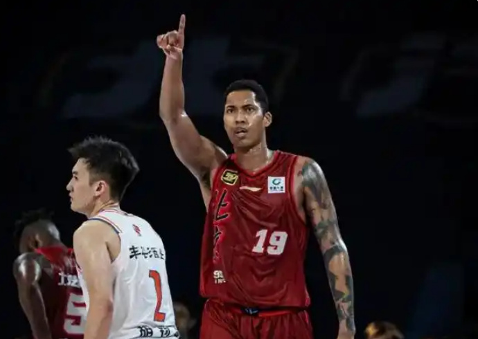 2换1，丘天交易或曝光，李春江下家3选1，欧文表弟加盟CBA