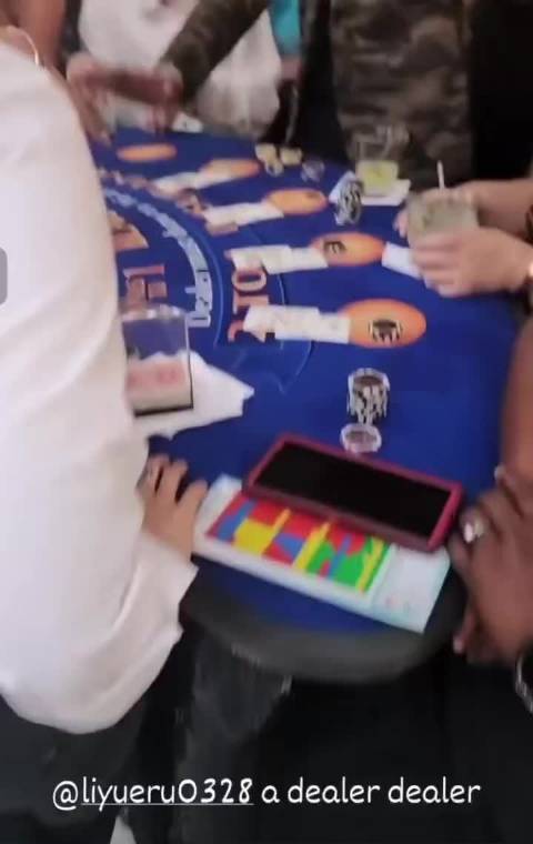 李月汝亮相惊艳全场