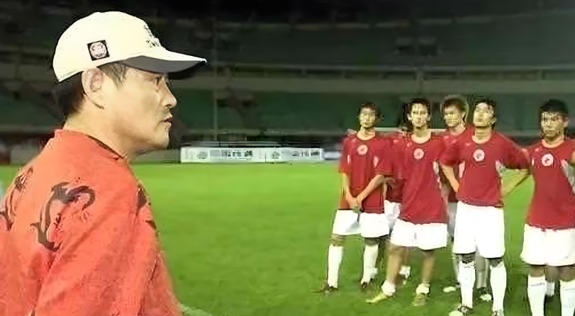 恭喜男足，赵本山儿子上任，亮相新岗位，范志毅祝福