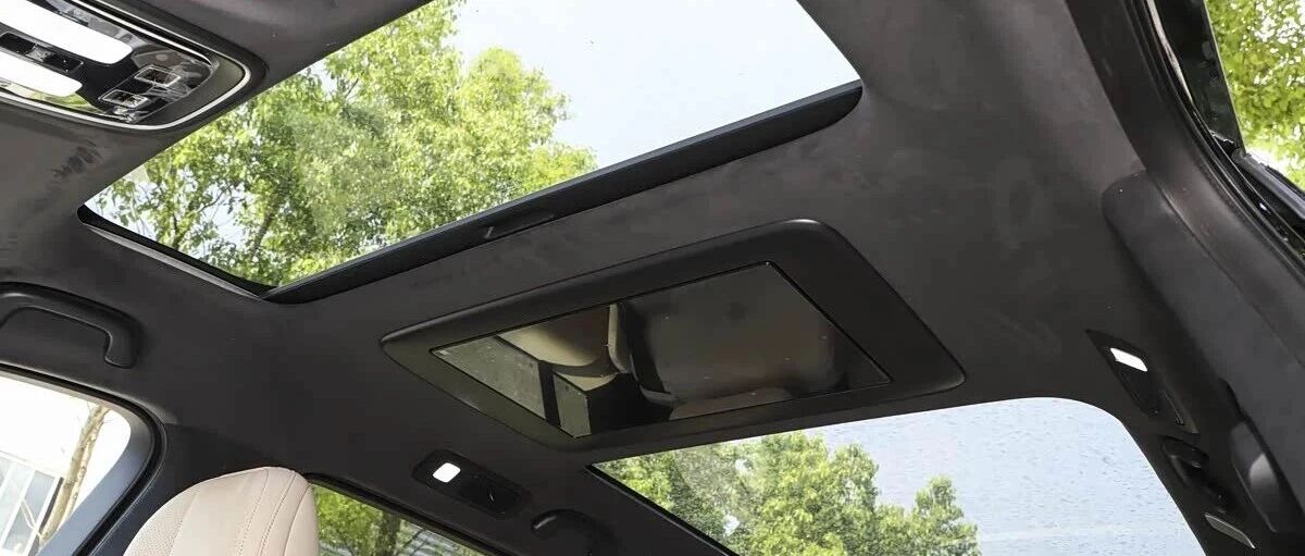 车身尺寸跟理想L9不相上下，2+2+2六座大SUV，百公里才不到6个油？！