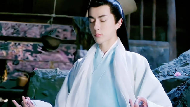 白真上神绝迹四海八荒